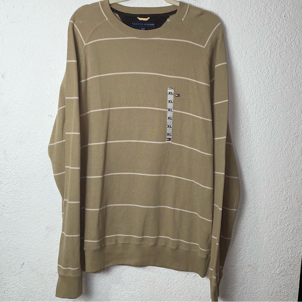 New men’s Tommy Hilfiger sweater size xl